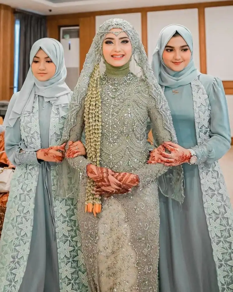 aesthetic real girl profile pic