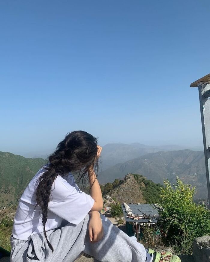 aethetics image hidden face dp girls