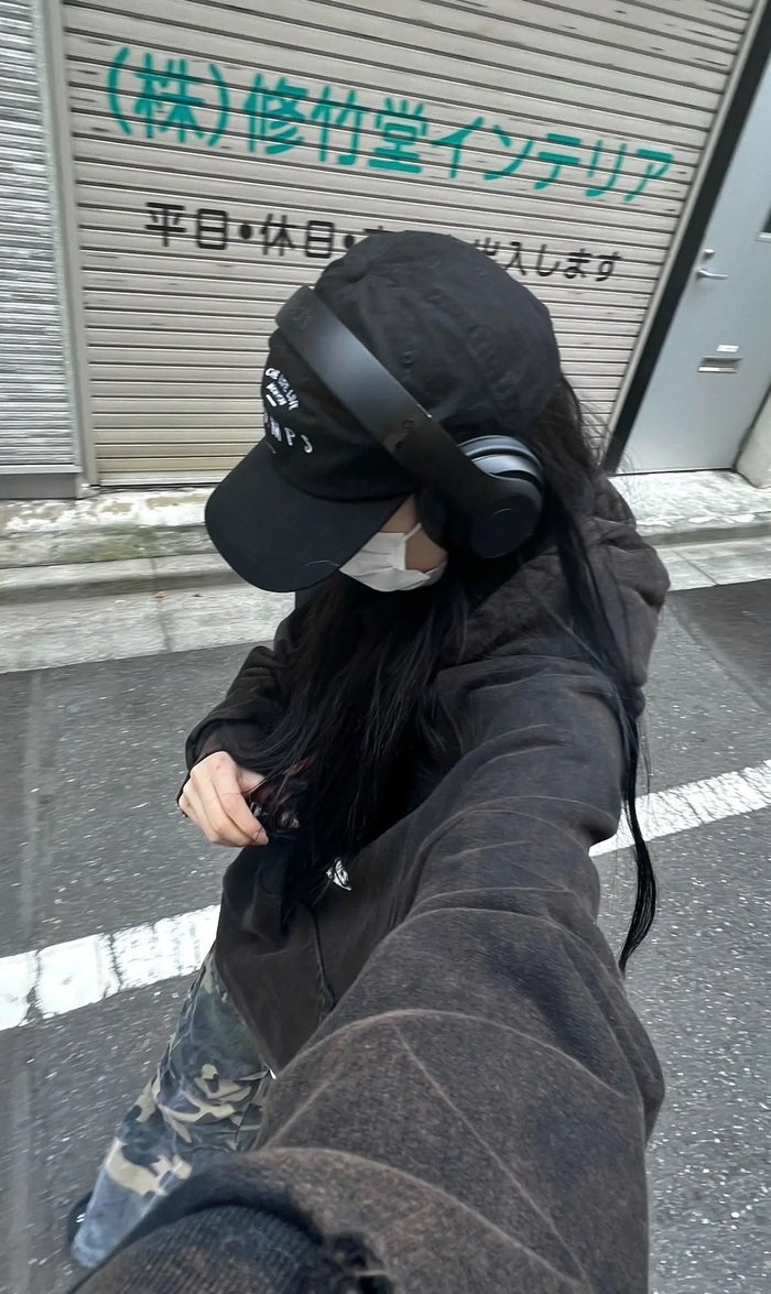 attractive instagram hidden face dp for girls hd