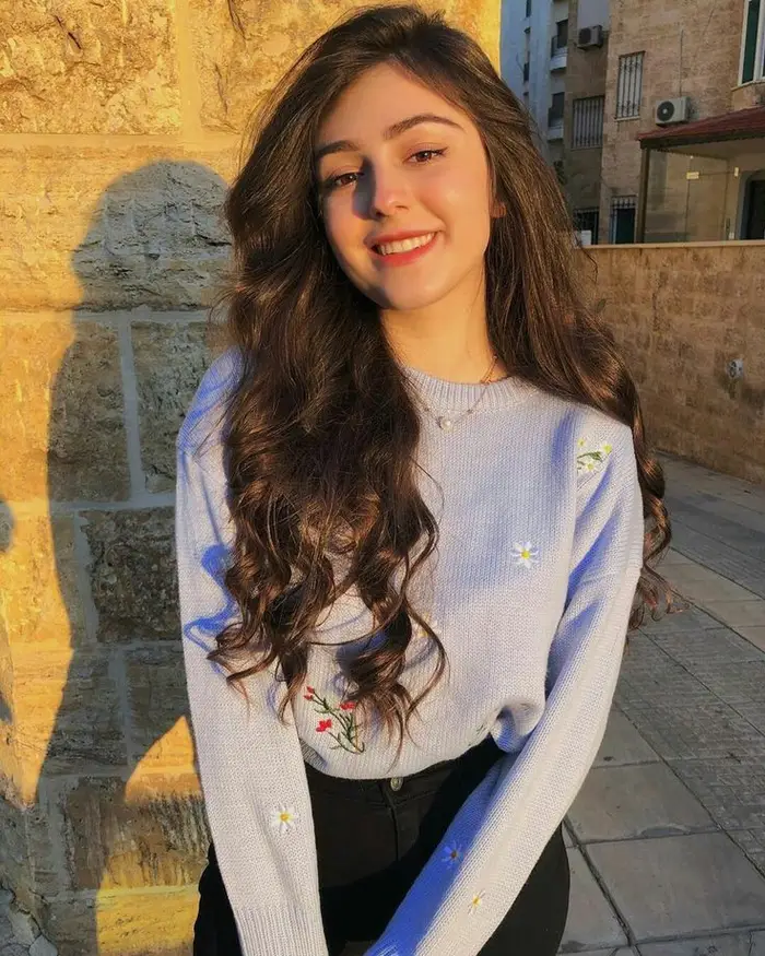 background girl photo simple