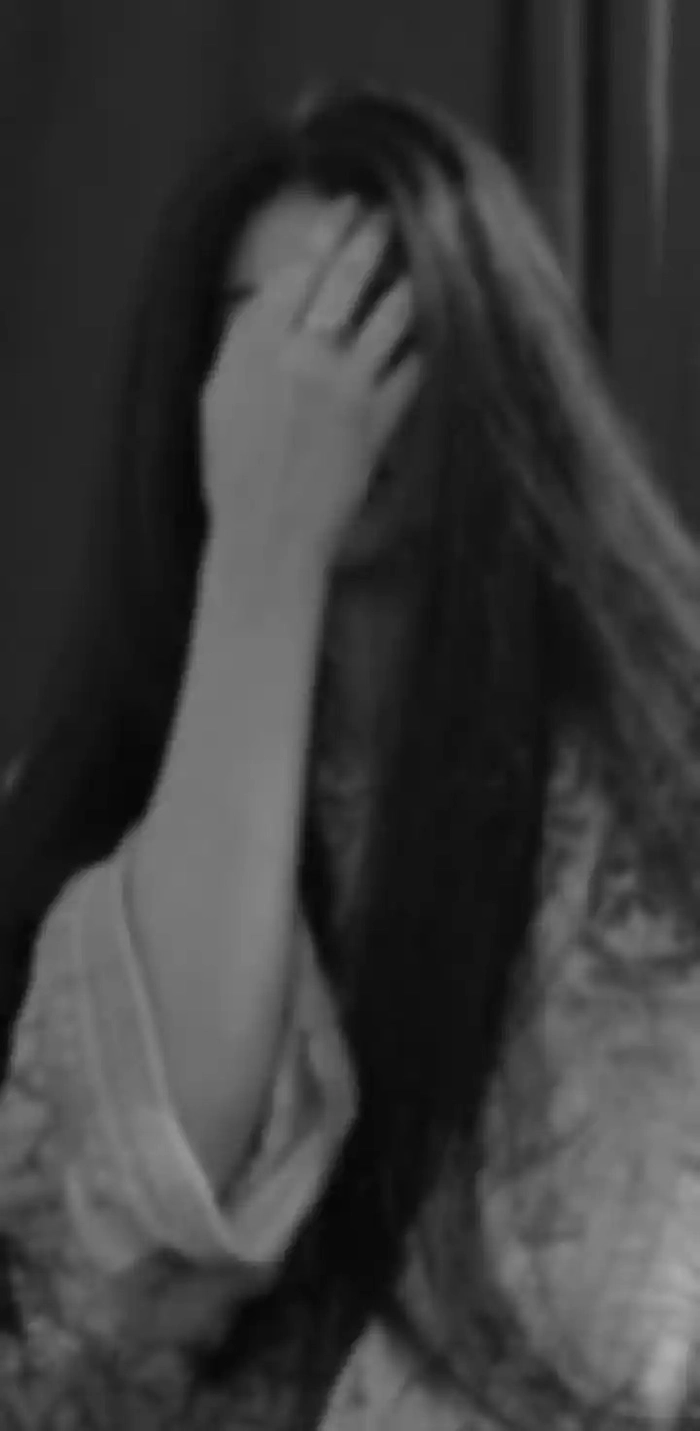 beautiful attractive instagram hidden face dp for girls