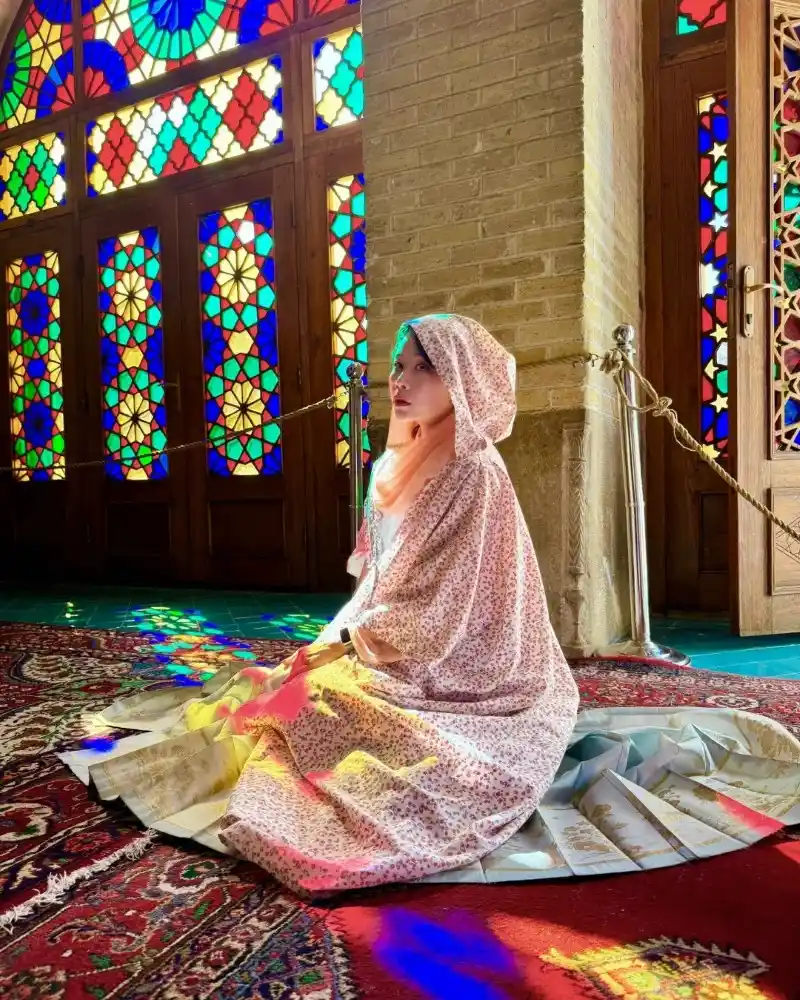 beautiful real girl profile pic