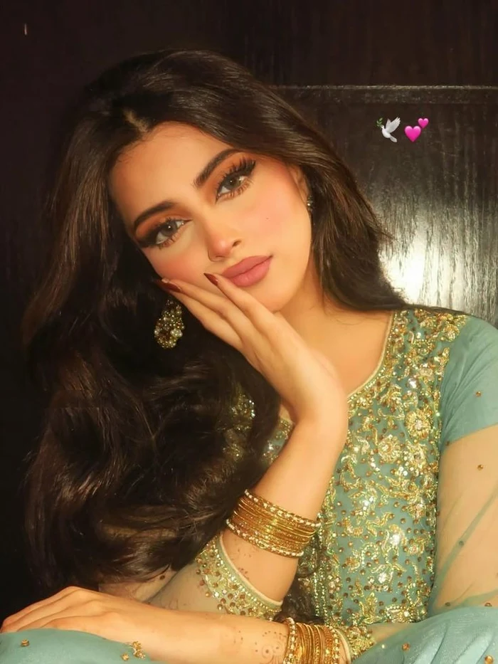 cool girls dp