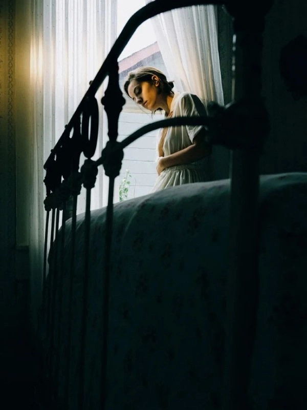 creative alone dp for girls