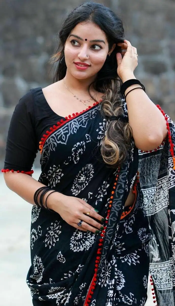 creative girl dp pic