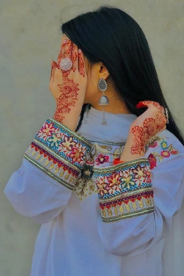 cute instagram dp girl