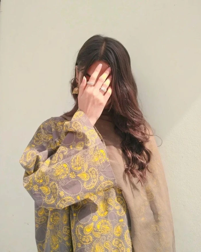 dp girl hidden face nature background