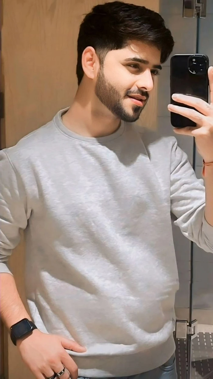 dp single boy looking away