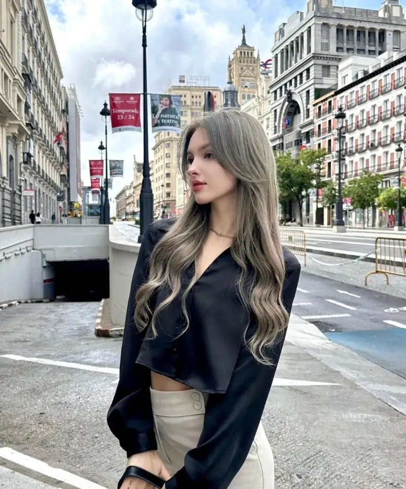 fb profile pic girl