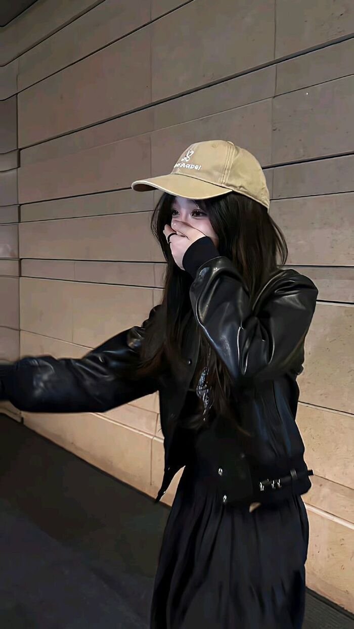 full hd alone sad cry girl dp aethetics cool