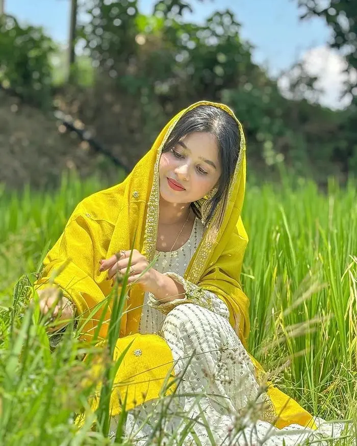 girl photo for instagram