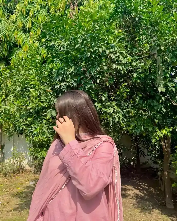 hidden face dp for whatsapp girl