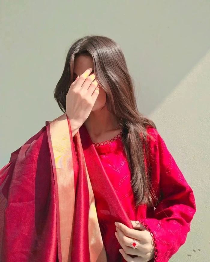 hidden face dp girl with hoodie