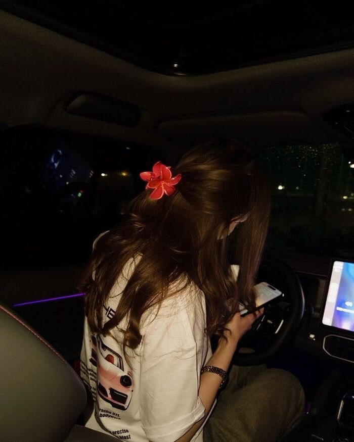 image aethetics photo hidden face dp girls hd