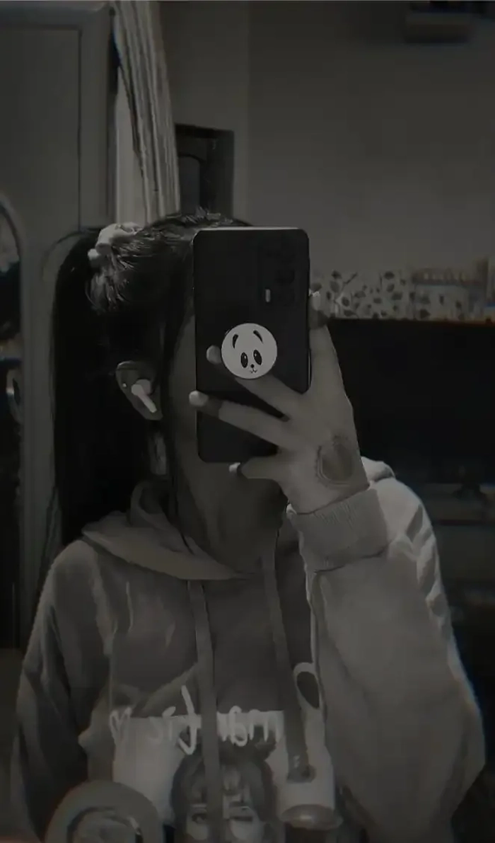 instagram profile pic girl with hoodie