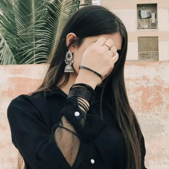 lovely attractive instagram hidden face dp for girls