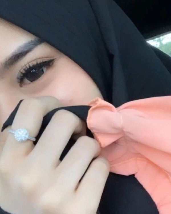 modern beautiful girl dp for whatsapp