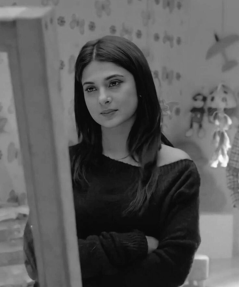 modern profile picture girls