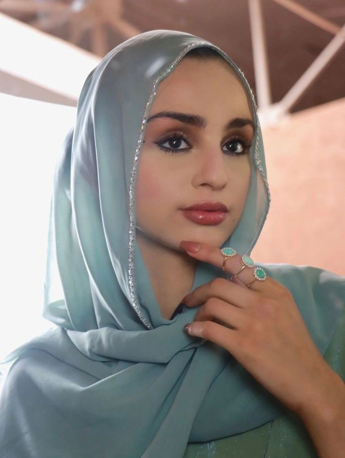 popular muslim girl dp