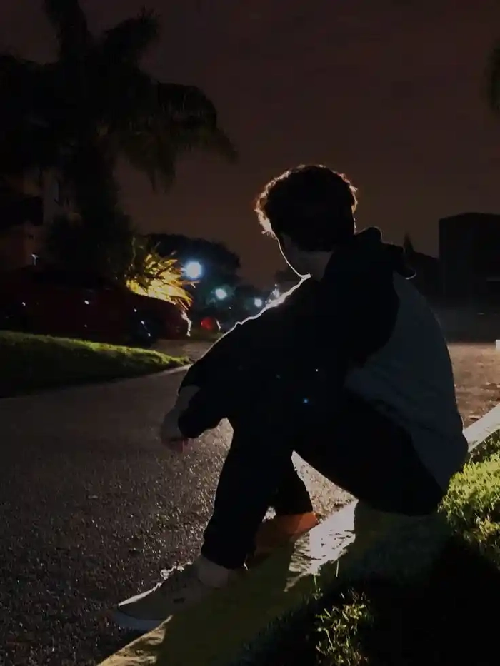 pretty breakup sad boy dp