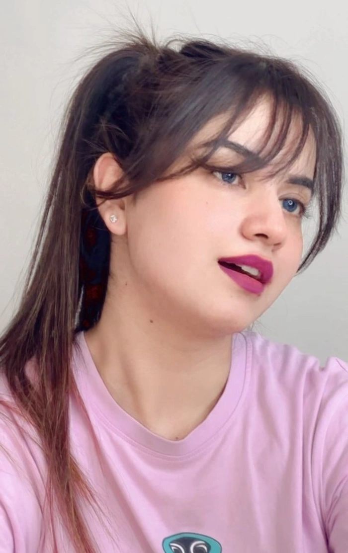 pretty girl photo simple