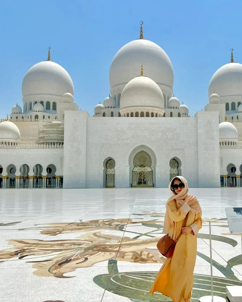 real girl profile pic attitude look