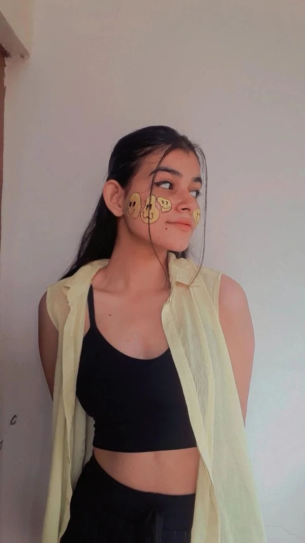 simple girl dp for instagram attitude look