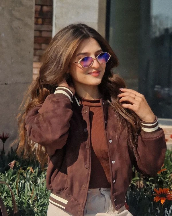 simple stylish girl dp