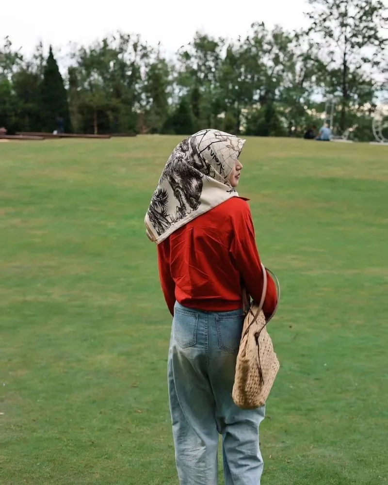 special real girl profile pic