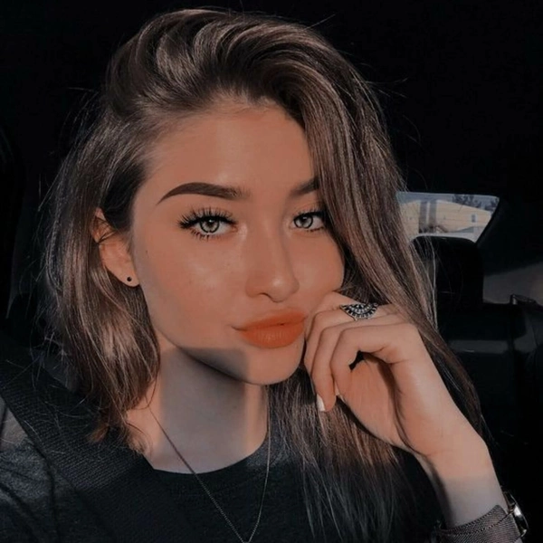 stylish cute girl pic (1)