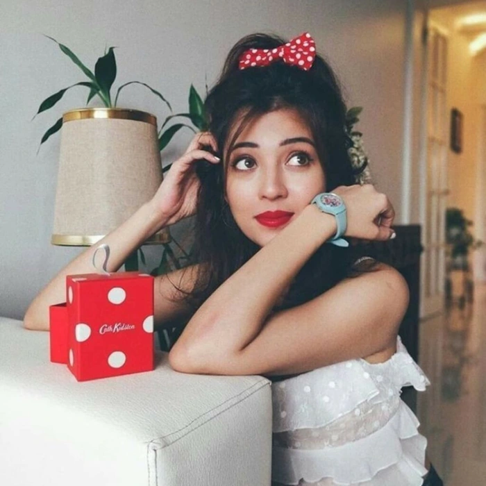 stylish girl dp for whatsapp