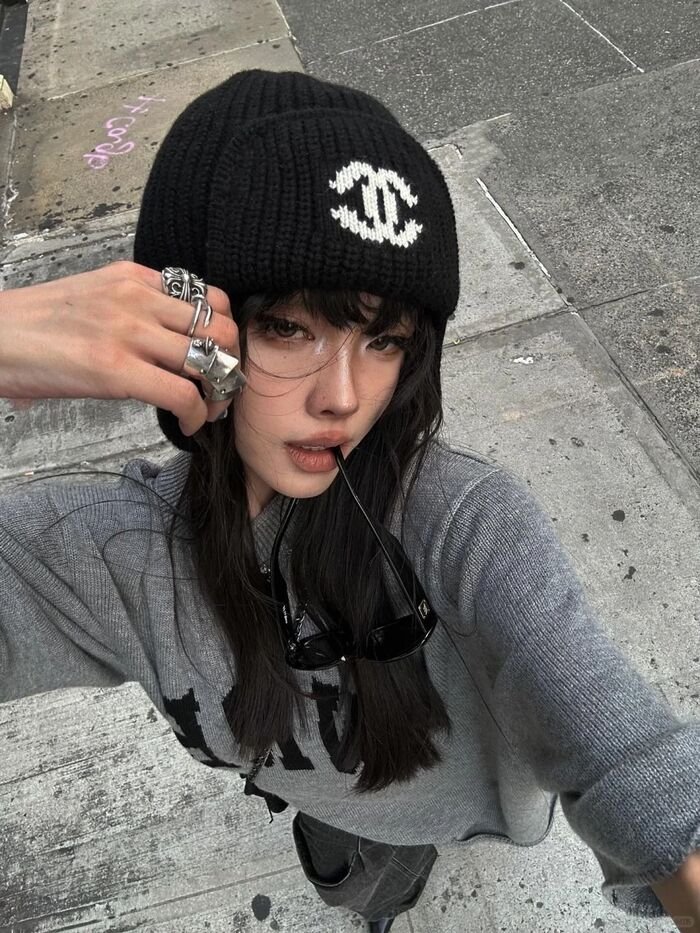 stylish girl dp full hd