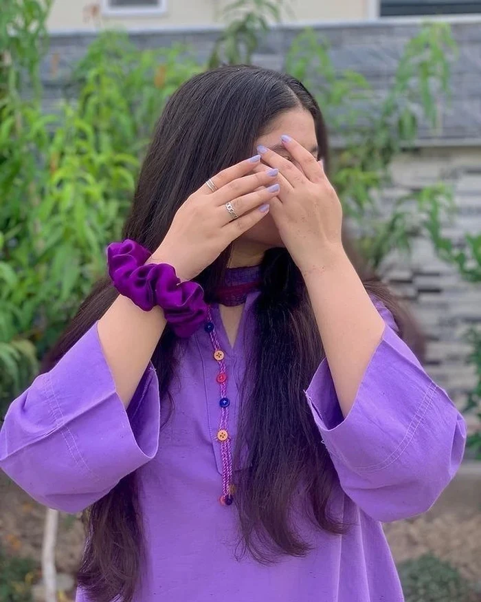 stylish hidden face dp for girls