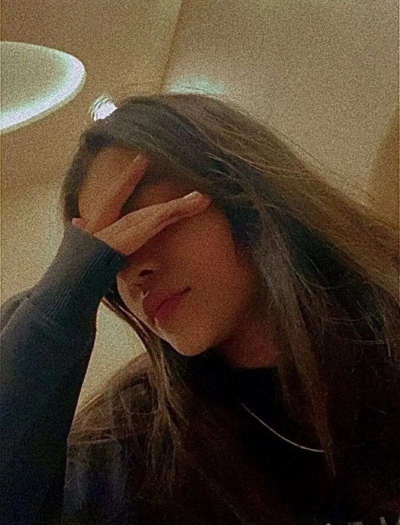 trending girls whatsapp dp