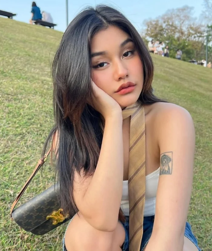 whatsapp dp images for girl elegant look