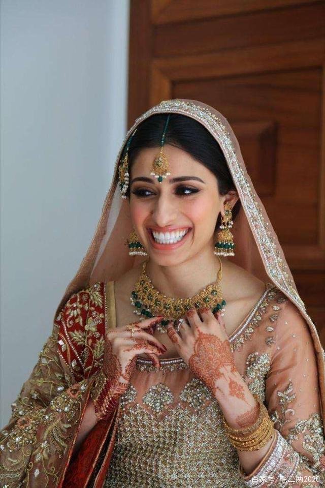 attractive girl whatsapp dp