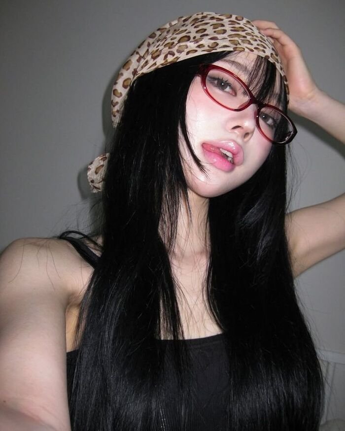 full hd beautiful dp for whatsapp cool girl aethetics image