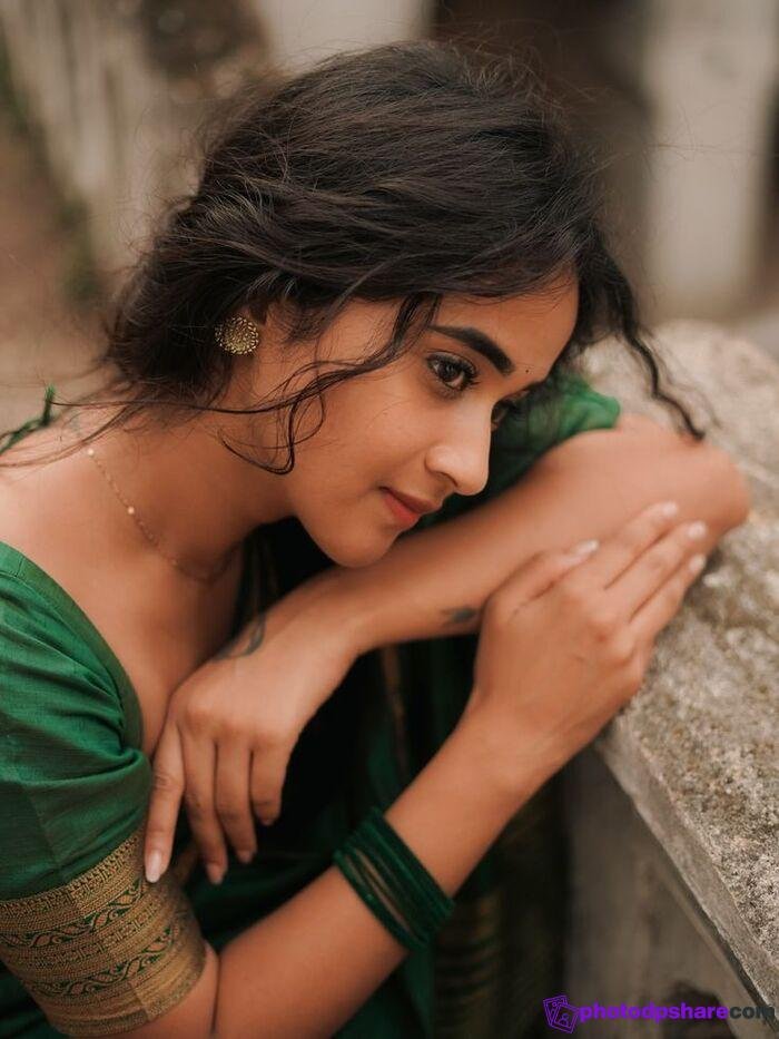 hd sad alone girl pic ig