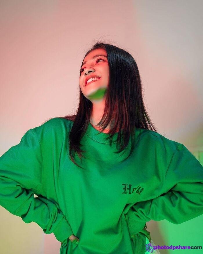 ins cute girl images full hd