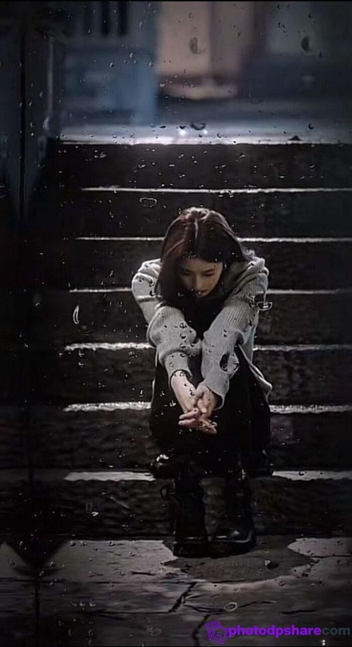 62+ Sad Girl DP for Heartbroken and Emotional Profiles, image size:700x1286