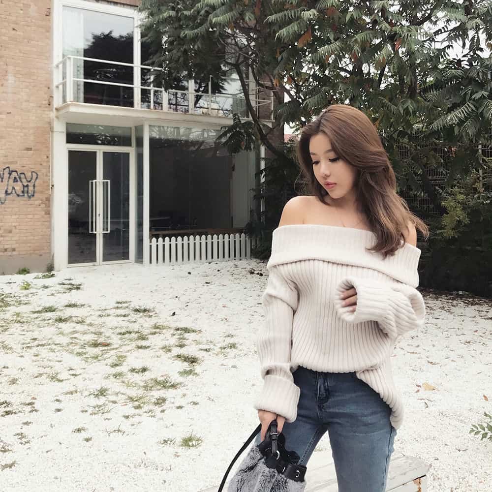 simple girl dp instagram