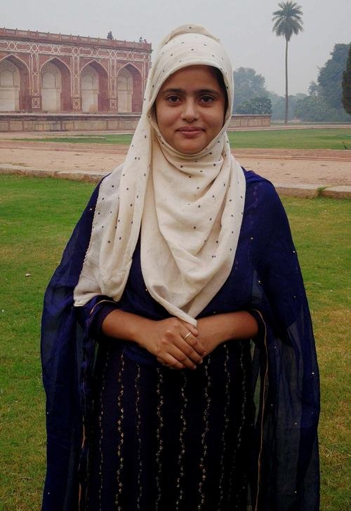 aesthetic simple girl dp