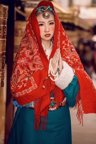 cute cartoon girl profile