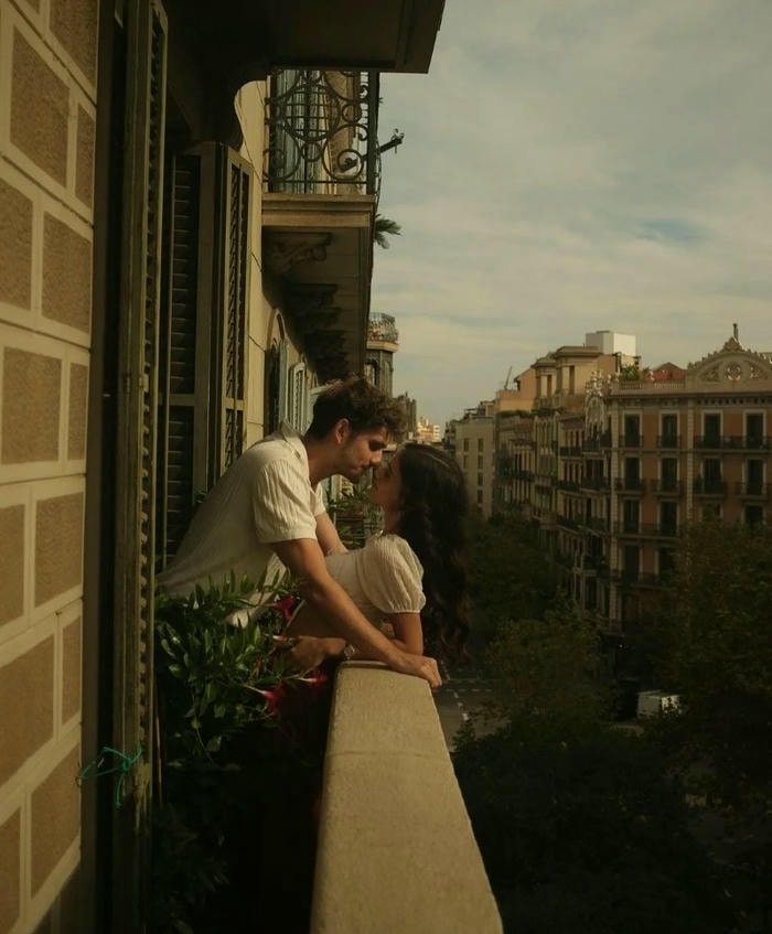 love dp for instagram romantic look