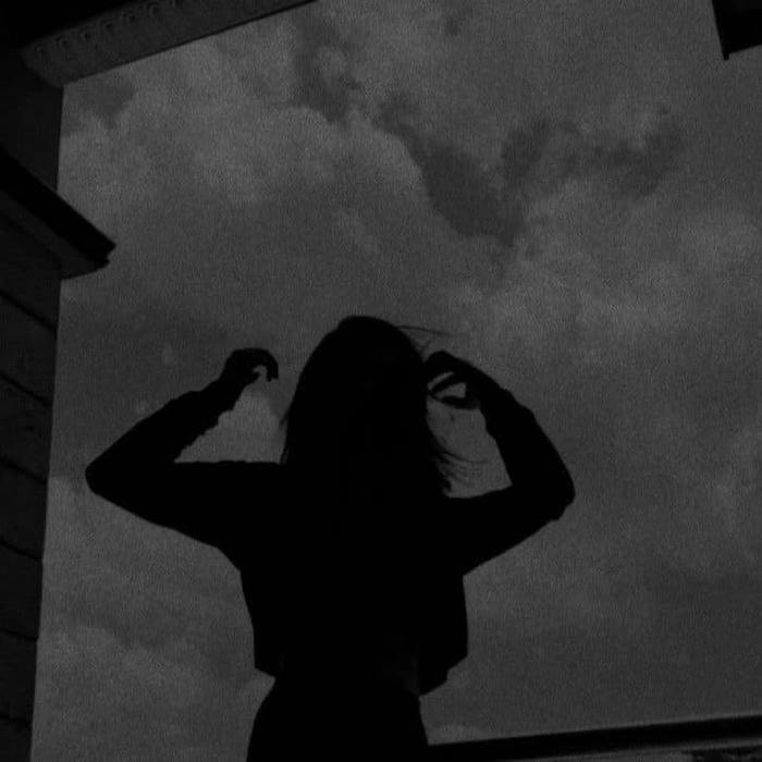 modern instagram dp for girls black