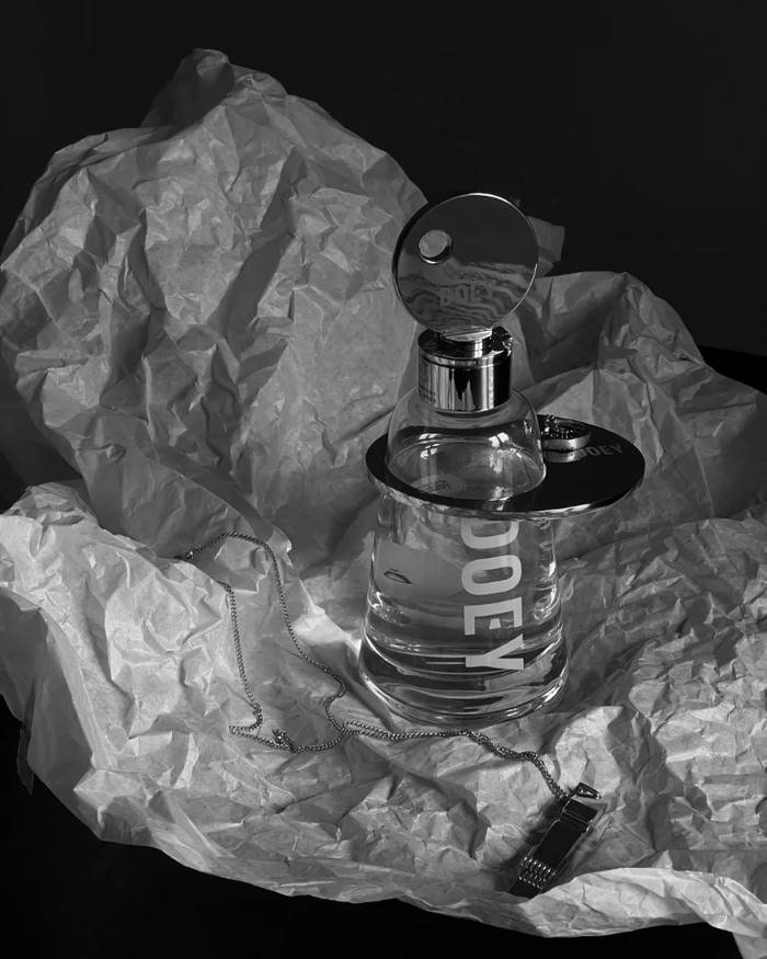 simple black dp for whatsapp