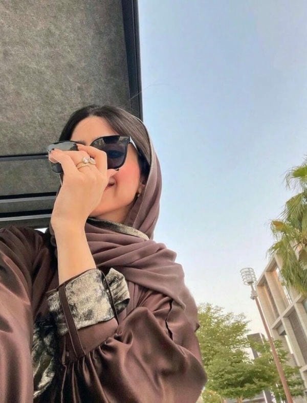 whatsapp attitude dp for girl